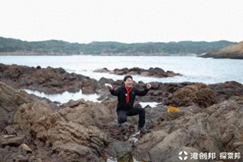 荒岛生存比赛排名前十(荒岛男女生存纪录片)插图13