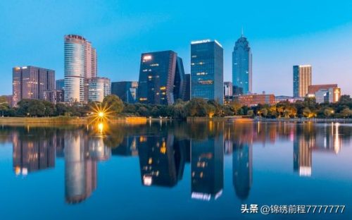 贵阳老城高楼排名前十(贵阳最高楼是多少层)插图2