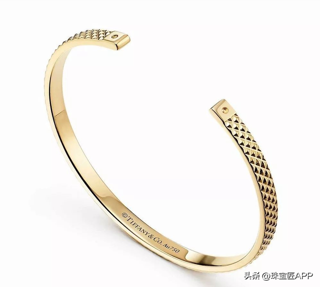 男士首饰品牌排行榜(男士项链十大奢侈品牌)插图11