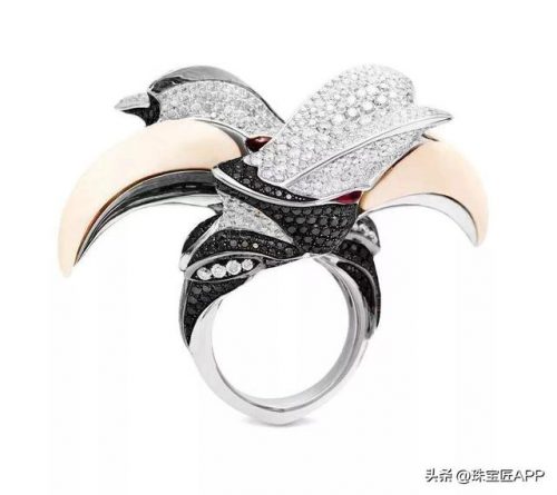 男士首饰品牌排行榜(男士项链十大奢侈品牌)插图25