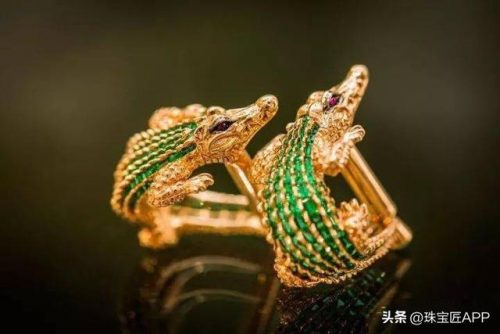 男士首饰品牌排行榜(男士项链十大奢侈品牌)插图29