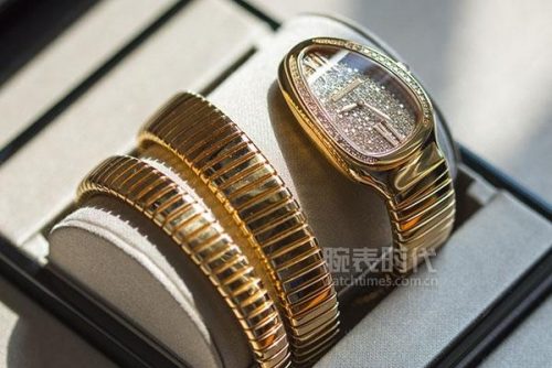 经典女表排行榜前十名(女士手表排行榜10强女士手表推荐)插图3