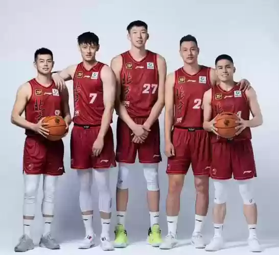 火箭队周琦时期阵容名单插图1