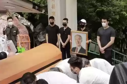 赌王出殡阵容插图1