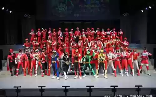 红战队阵容插图