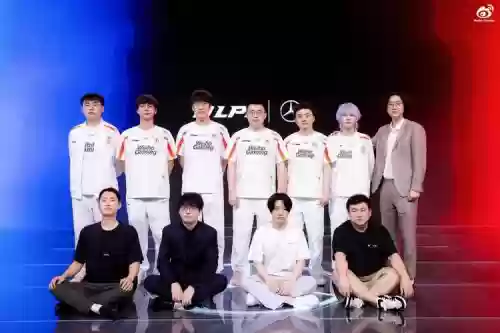 wbgtheshy搭配什么阵容插图1