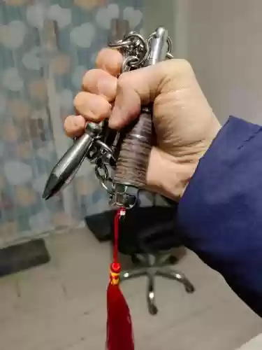 武器鞭子的名称,武器鞭名字好听插图1 武器鞭子的名称,武器鞭名字好听插图1